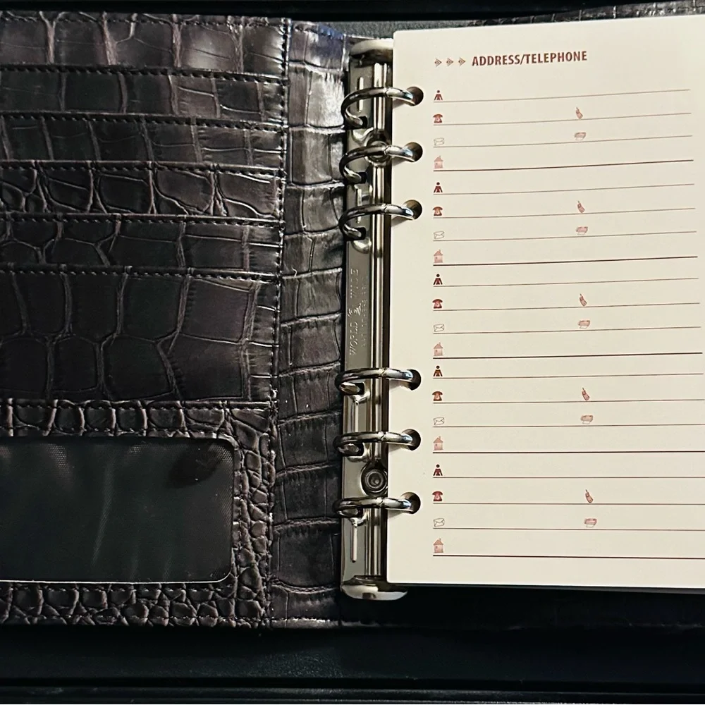 Address book in brown leather look .  Complete with pockets for cards. - Picture 3 of 3